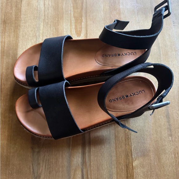 Lucky Brand Black Leather Sandals NWOT - Picture 2 of 9